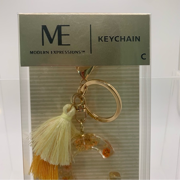 Modern Expressions Letter “C” Keychain - Picture 5 of 13